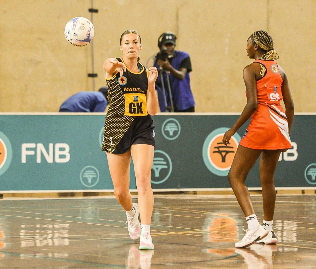 Madibaz - Juanita van Tonder